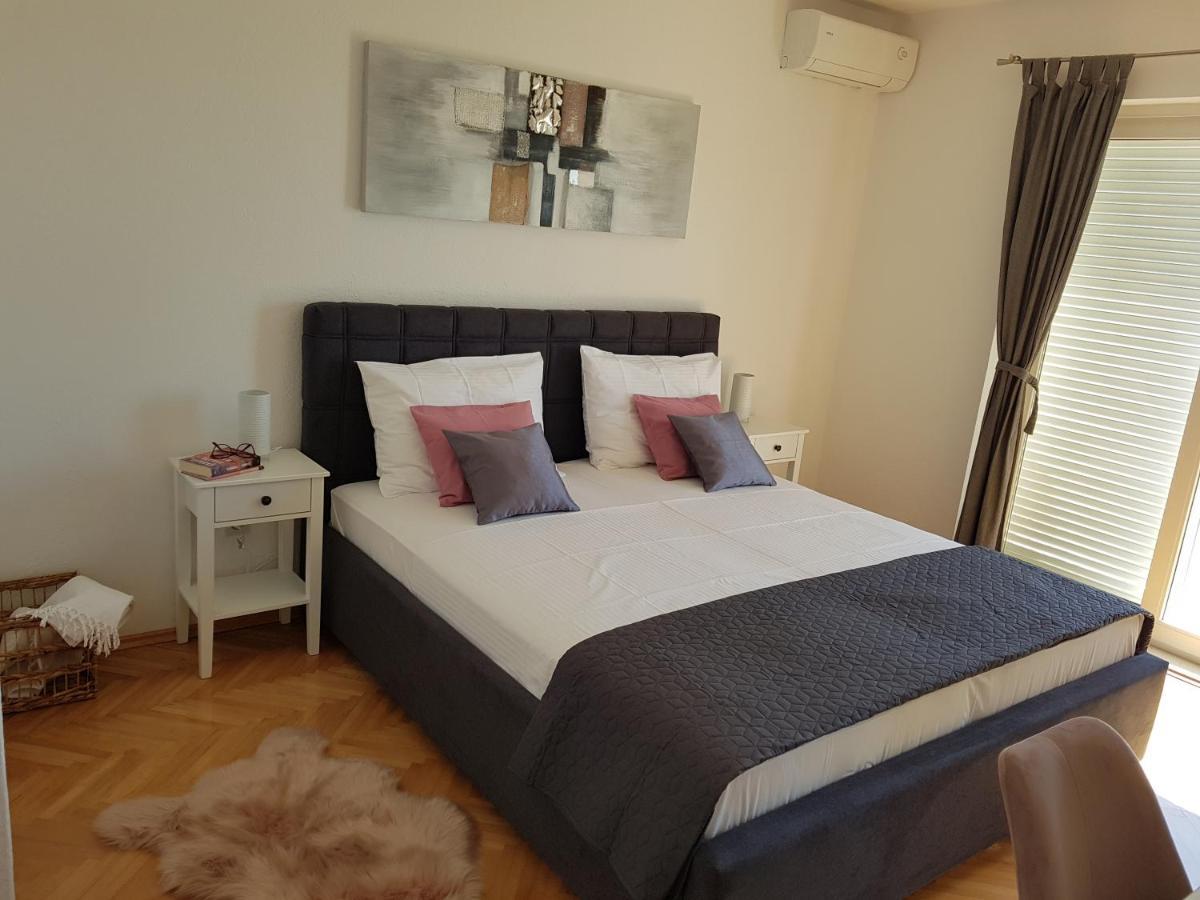 Apartments Gaston 포드고라 외부 사진