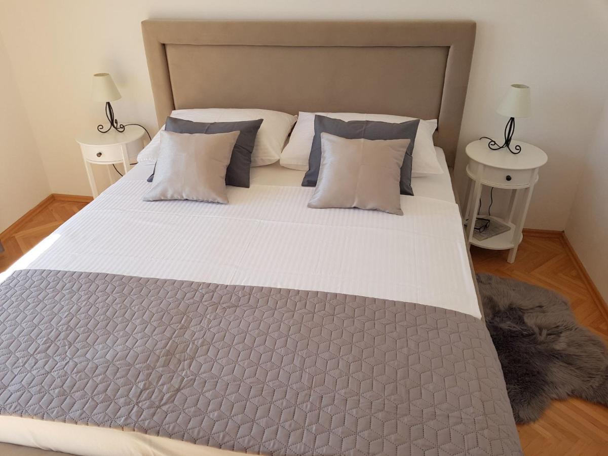 Apartments Gaston 포드고라 외부 사진