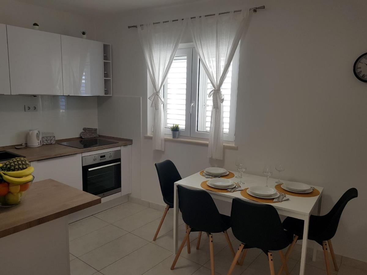 Apartments Gaston 포드고라 외부 사진